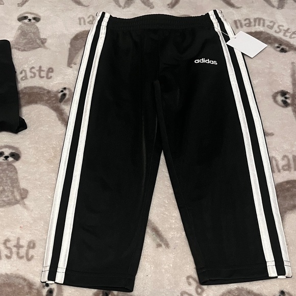 Adidas Kids Black and White outfit - Picture 4 of 4